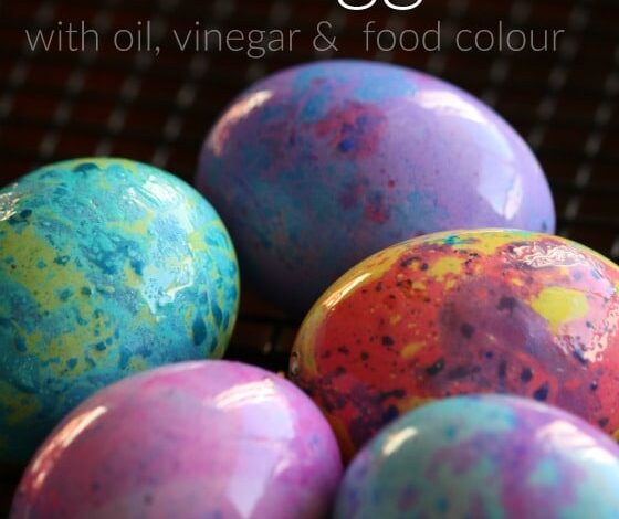 How to Make Marbleized Easter Eggs