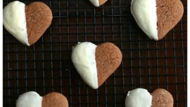 Easy Gingerbread and White Chocolate Cookies Easy Gingerbread and White Chocolate Cookies