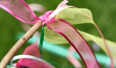 Homemade Twirling Ribbon Sticks in 5 minutes Homemade Twirling Ribbon Sticks in 5 minutes
