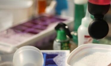 Playing with Coloured Water – Free, Easy, Educational Fun for Kids