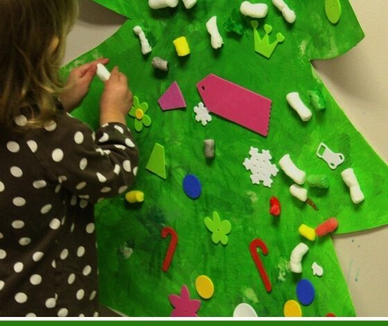 Pin-up Christmas Tree Activity for Toddlers