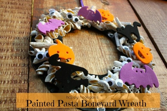 Boneyard Halloween Wreath for Toddlers and Preschoolers to Make