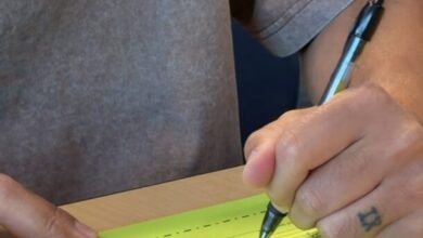 Middle School Teacher Sends Notes Home to Every Single Student