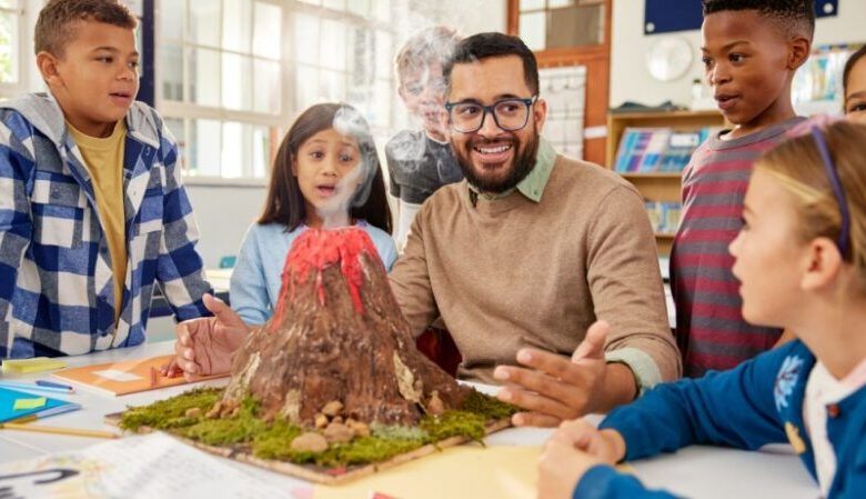 Vicarious Conditioning: Definition, Examples, And How It Works Vicarious Conditioning: Definition, Examples, And How It Works