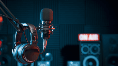 7 eLearning Unscripted Podcasts To Help You Drive Performance